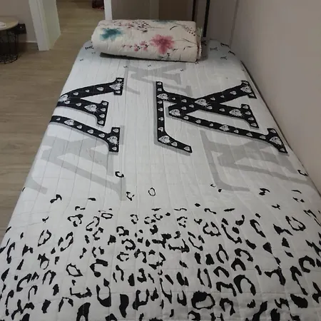 Center Xhabije Apartment