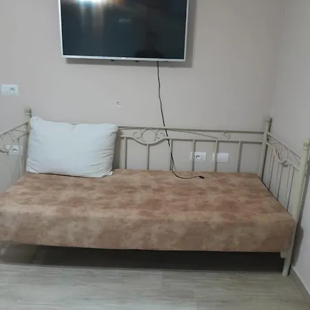 Center Xhabije Apartment